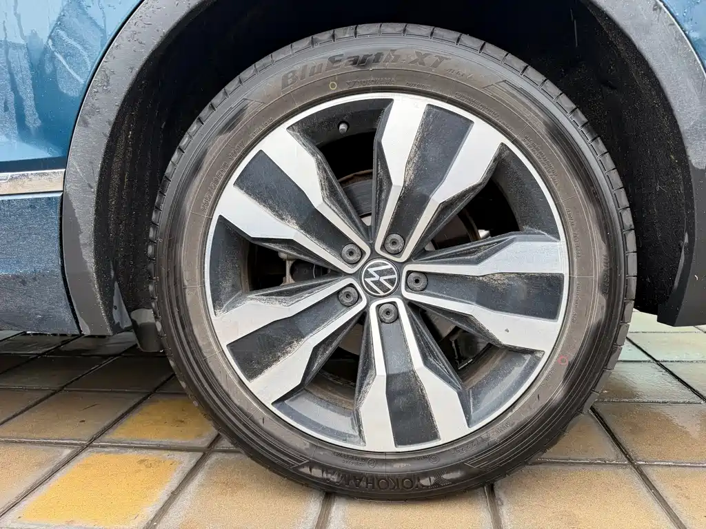 Volkswagen Tiguan L 2022 — фото 4