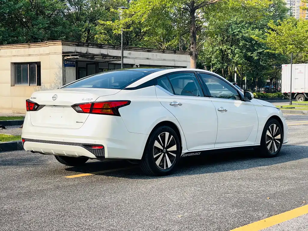 Nissan Teana 2020 — фото 4