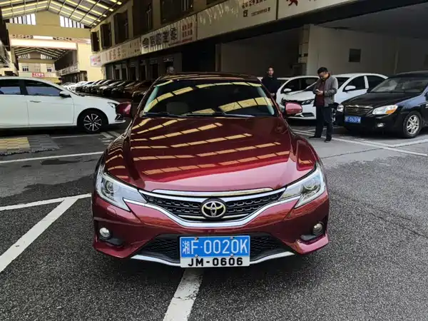 Toyota Reiz 2013