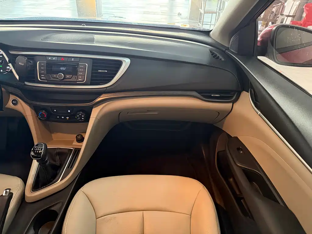 Buick Excelle 2018 — фото 15