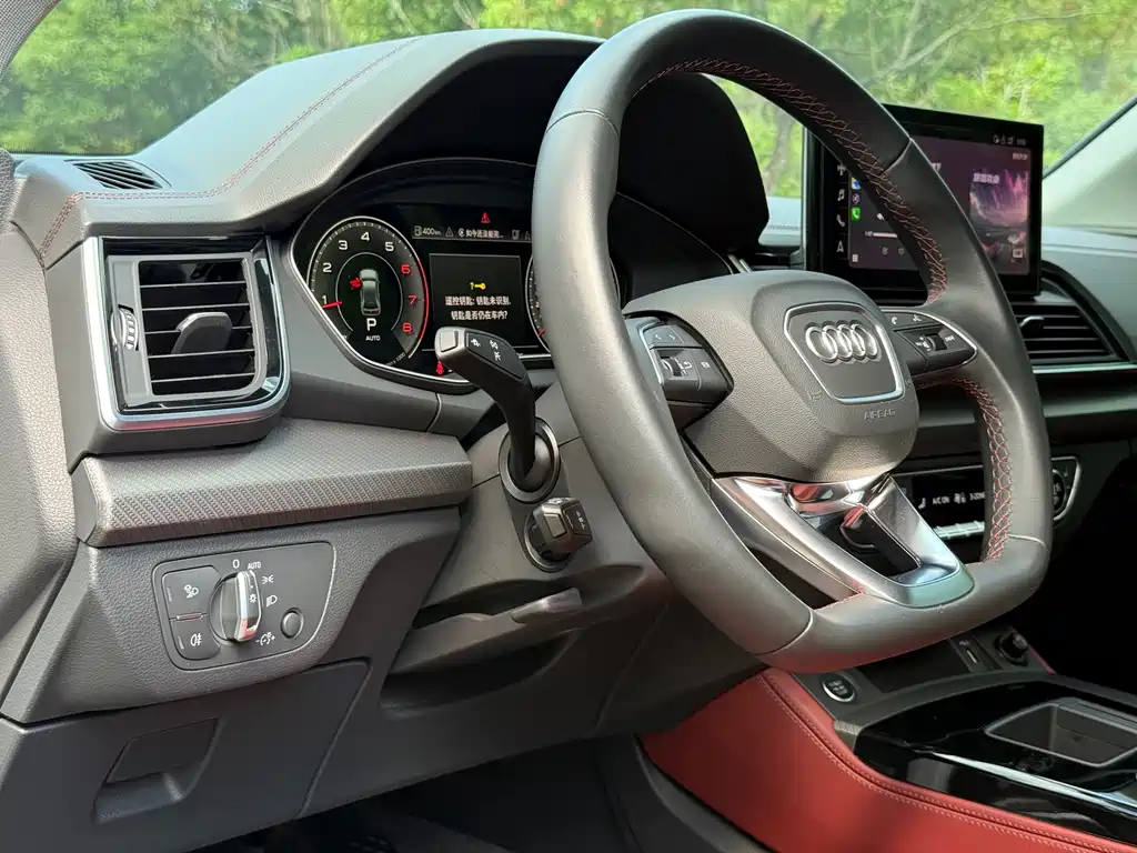 Audi Q5L 2022 — фото 16