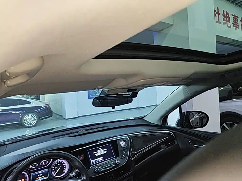 Buick Envision Plus 2019 — фото 18