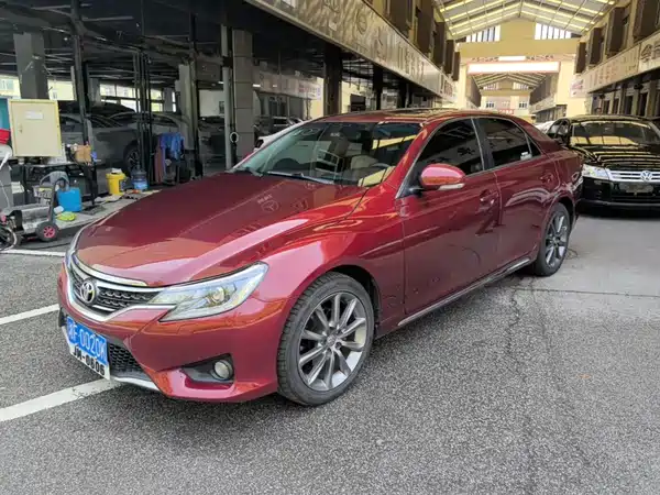 Toyota Reiz 2013