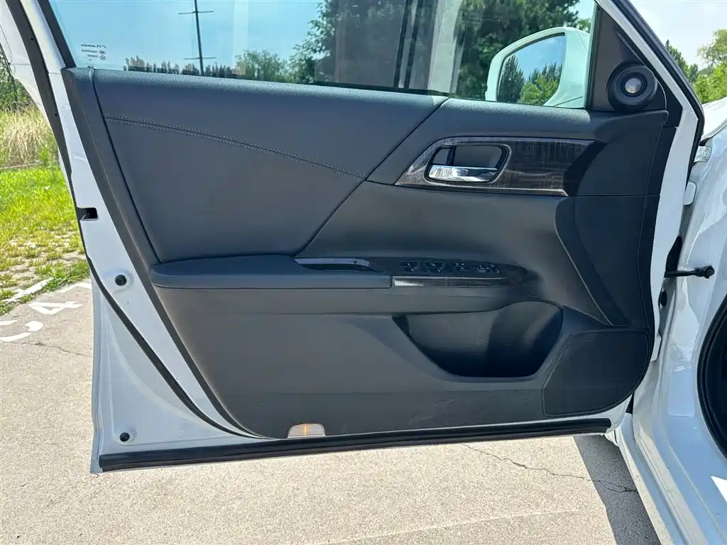 Honda Accord 2014 — фото 13