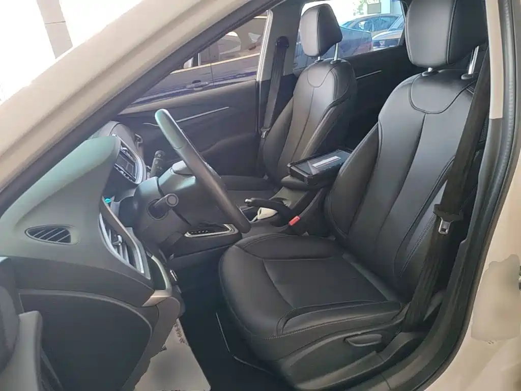 Buick Excelle GT 2022 — фото 15