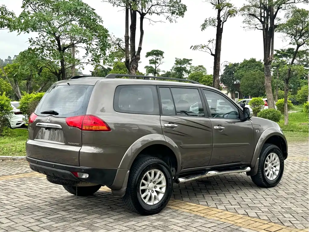 Mitsubishi Pajero Sport 2015 — фото 13