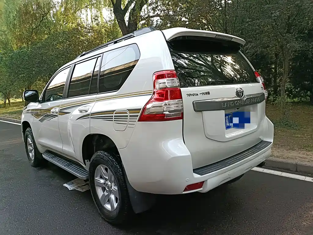 Toyota Prado 2017 — фото 15