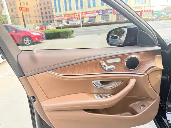 Mercedes-Benz E-Class 2023