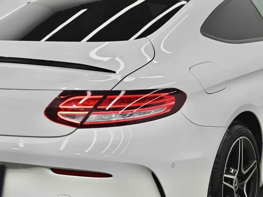 Mercedes-Benz C-Class 2023 — фото 4