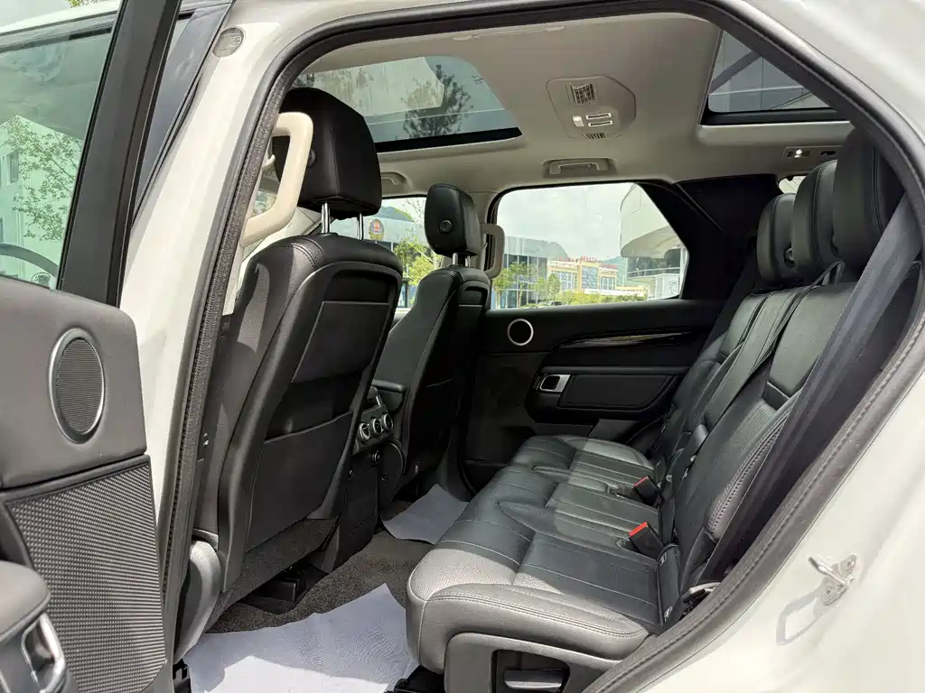 Land Rover Discovery 2020 — фото 10