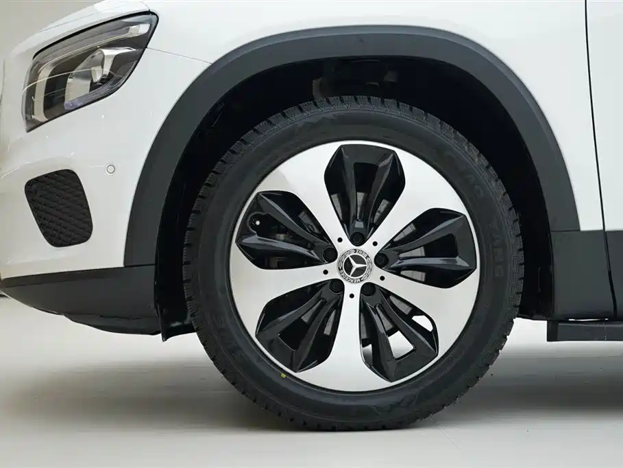 Mercedes-Benz GLB 2021 — фото 14