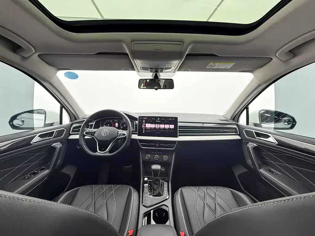 Volkswagen Tiguan L 2022 — фото 10
