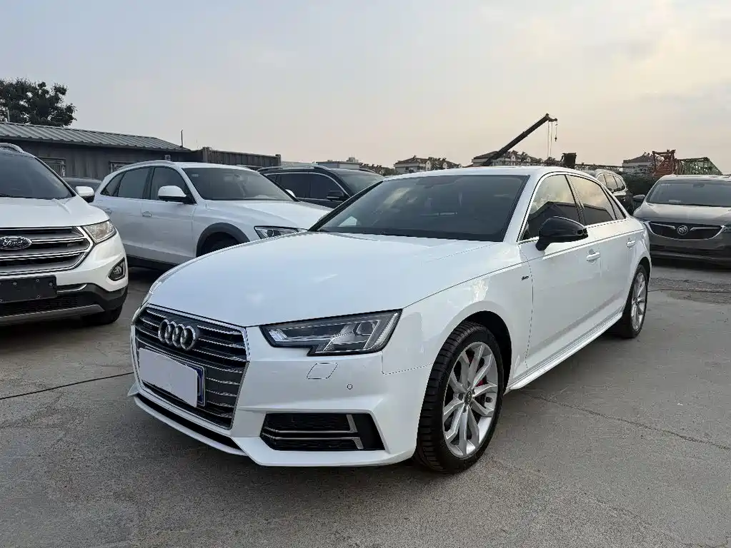 Audi A4L 2018