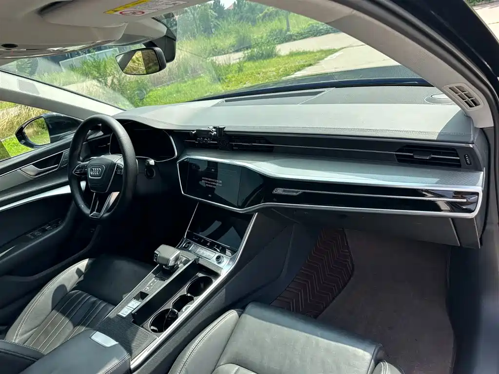 Audi A6L 2023 — фото 17