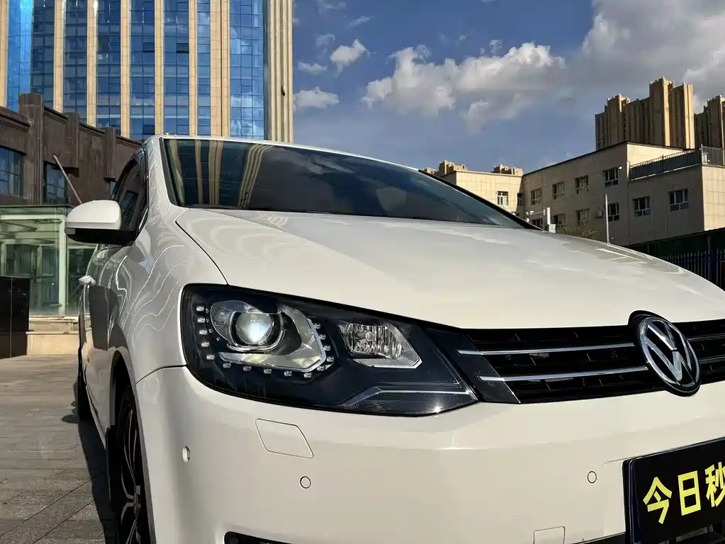 Volkswagen Sharan 2016 — фото 15