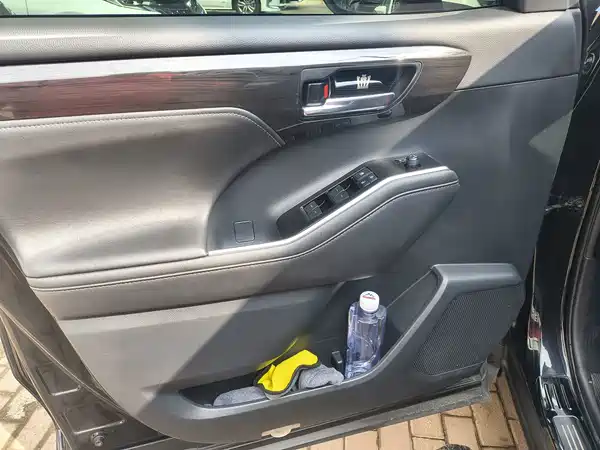 Toyota Crown Kluger 2022