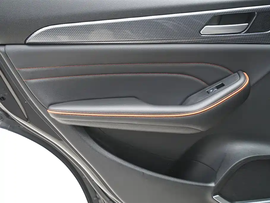 Haval F7 2021 — фото 15