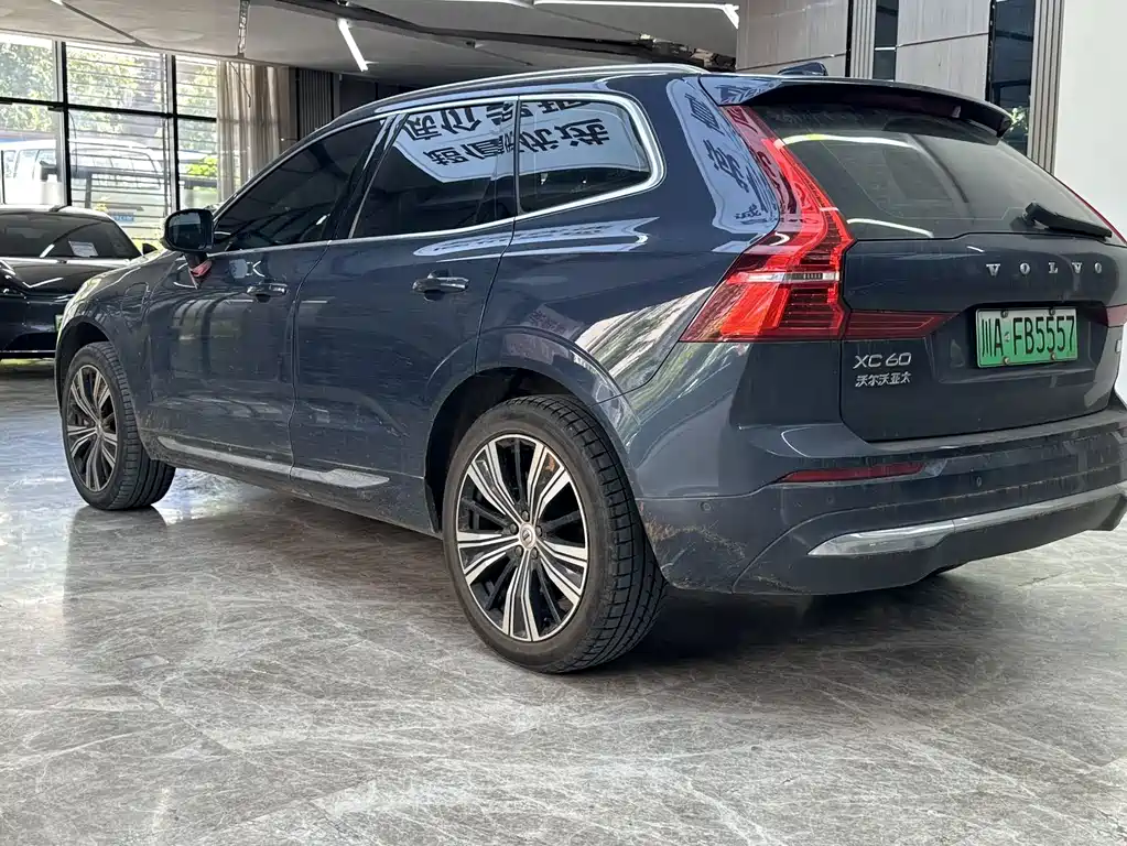 Volvo XC60 Plug-In Hybrid 2022 — фото 5