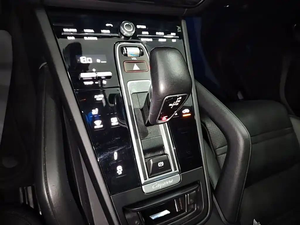 Porsche Cayenne 2021 — фото 14