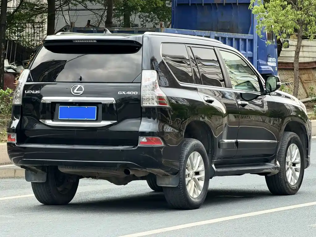 Lexus GX 2017 — фото 7