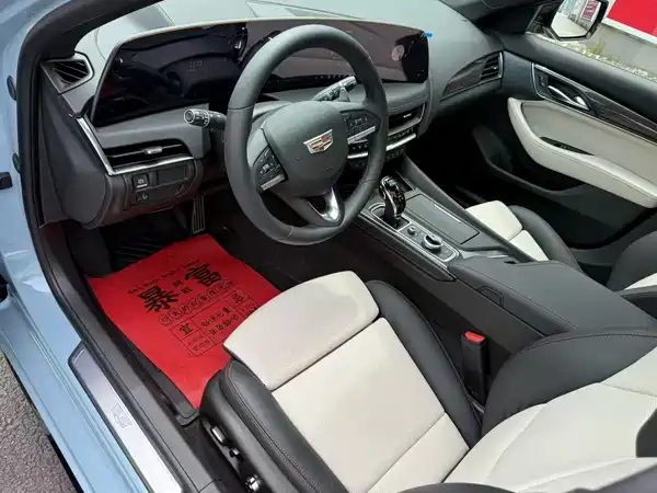 Cadillac CT5 2025