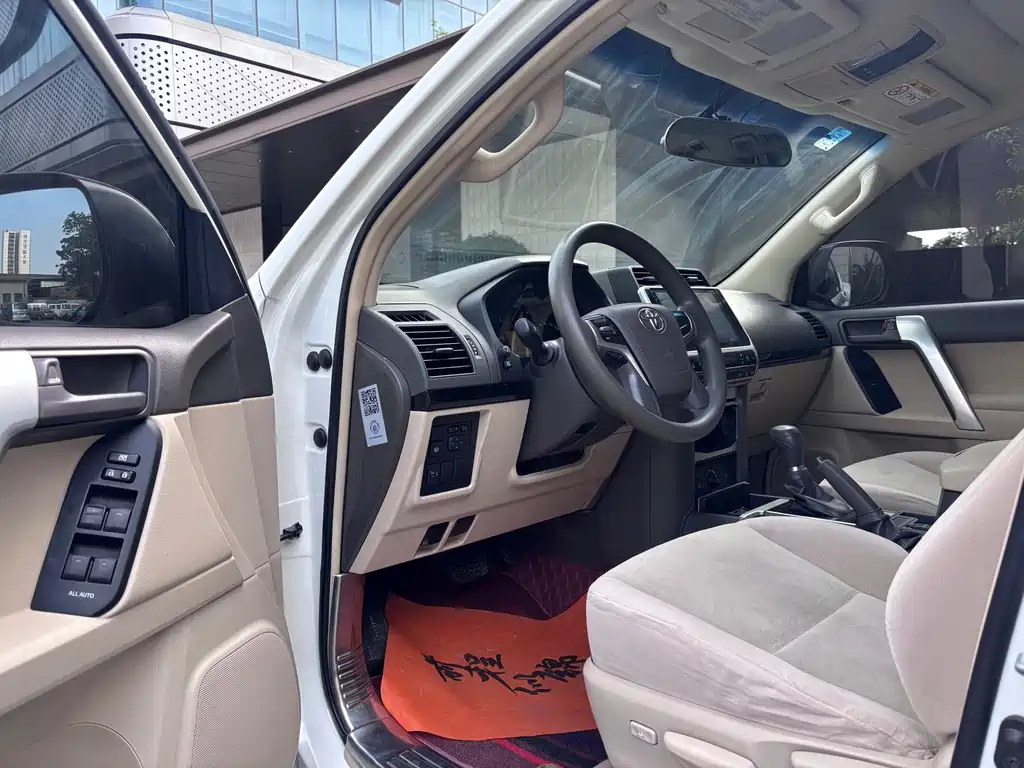 Toyota Prado 2018 — фото 9