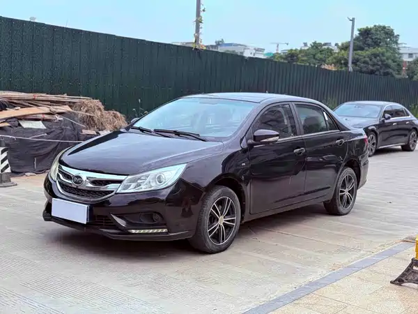 BYD Surui 2016
