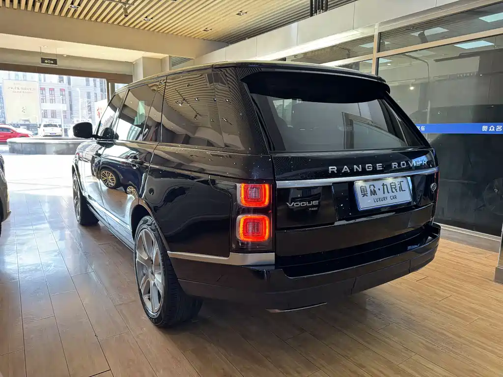 Land Rover Range Rover 2020 — фото 11
