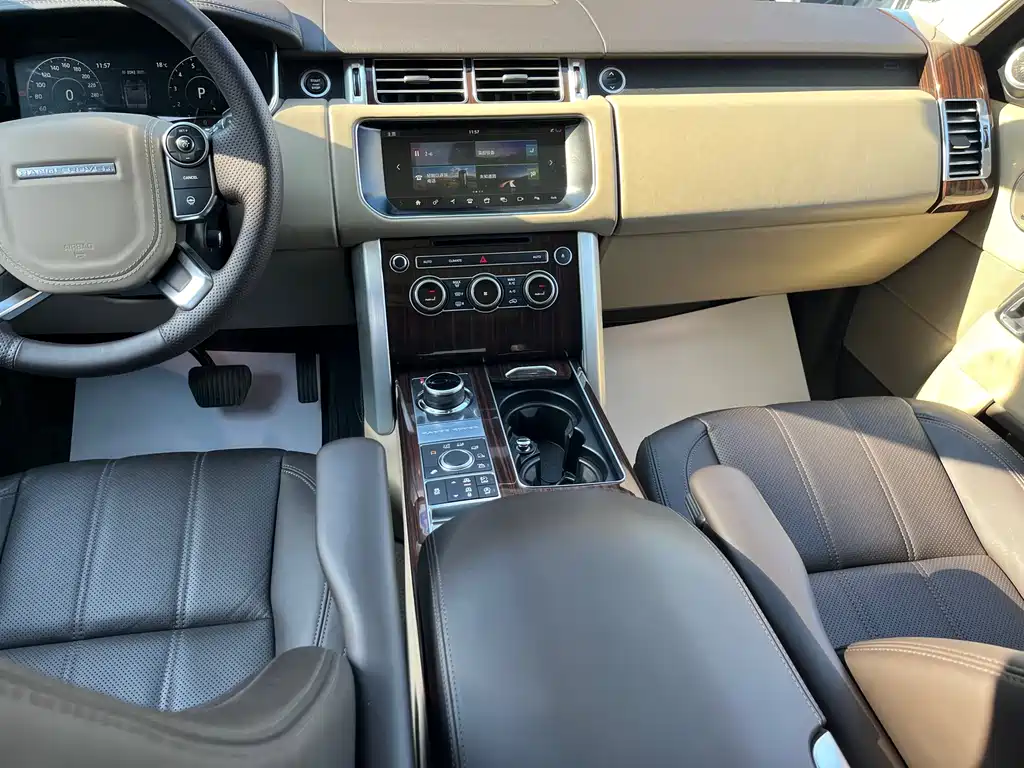 Land Rover Range Rover 2018 — фото 23