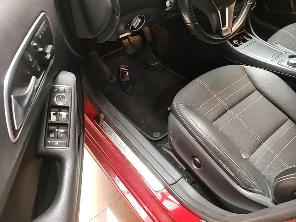 Mercedes-Benz A-Class 2014 — фото 16