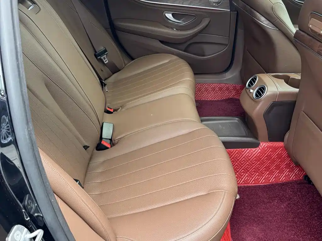 Mercedes-Benz E-Class 2020 — фото 10