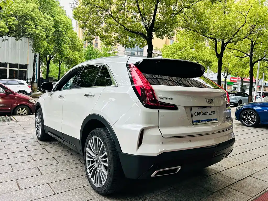 Cadillac XT4 2024 — фото 16
