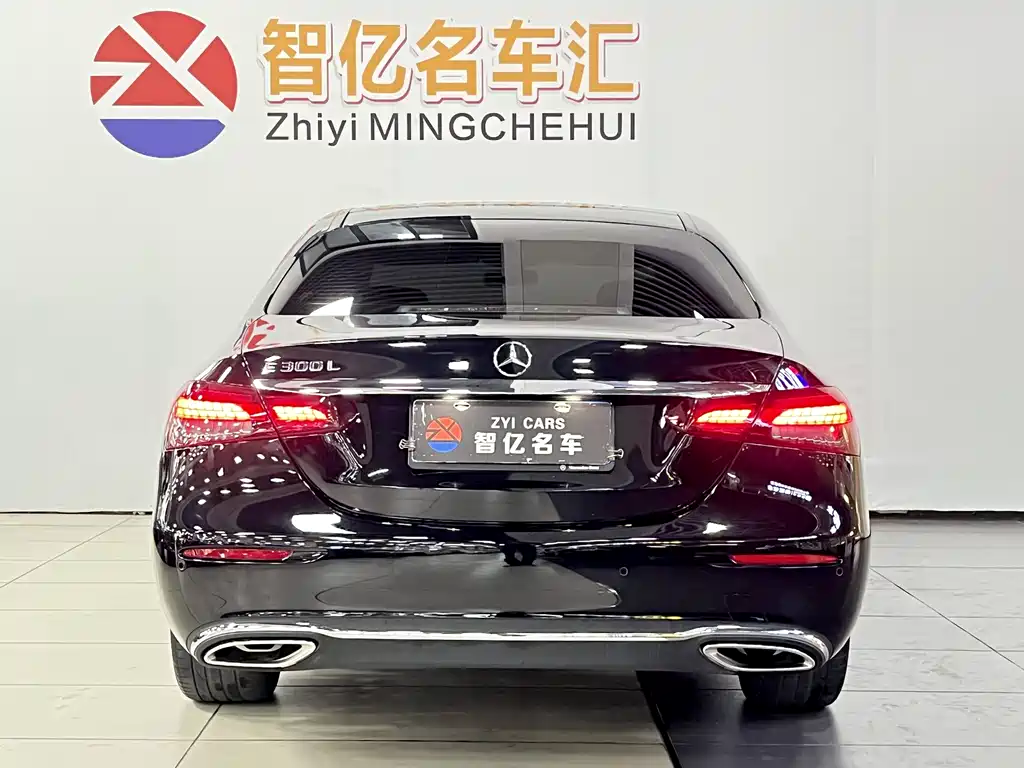 Mercedes-Benz E-Class 2022 — фото 10