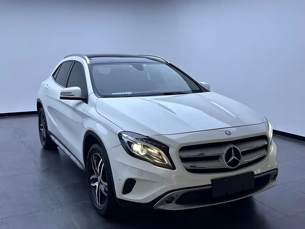 Mercedes-Benz GLA 2016