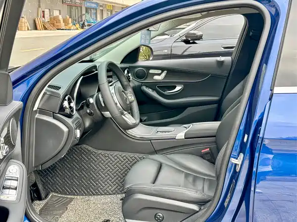 Mercedes-Benz C-Class 2021