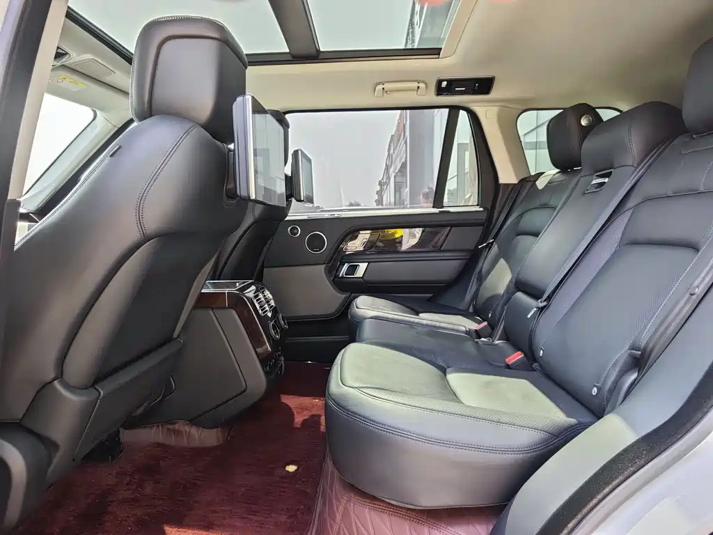 Land Rover Range Rover 2020 — фото 9