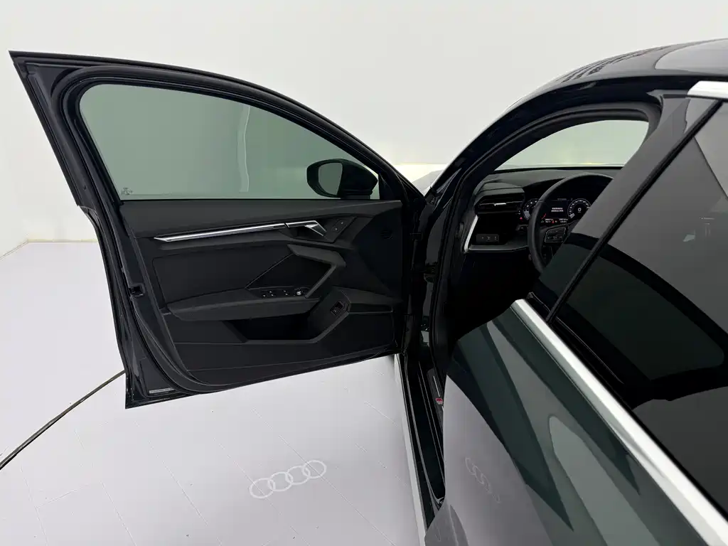 Audi A3 2022 — фото 23