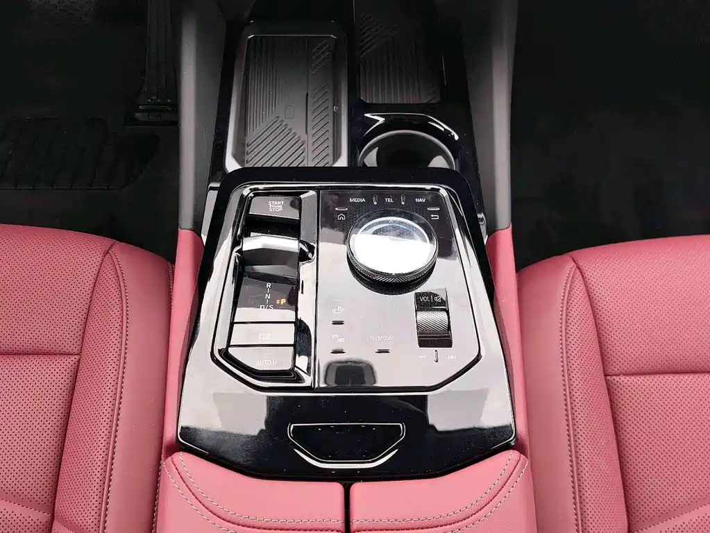 BMW 5 Series — фото 17