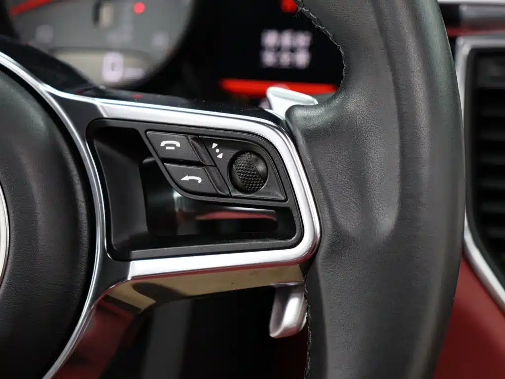 Porsche Macan 2015 — фото 18