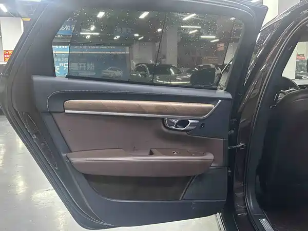 Volvo S90 2019