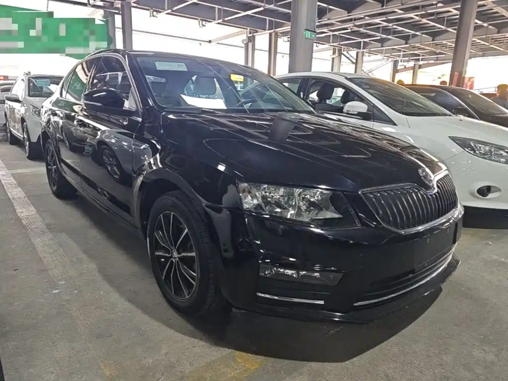 Skoda Octavia 2016 — фото 22