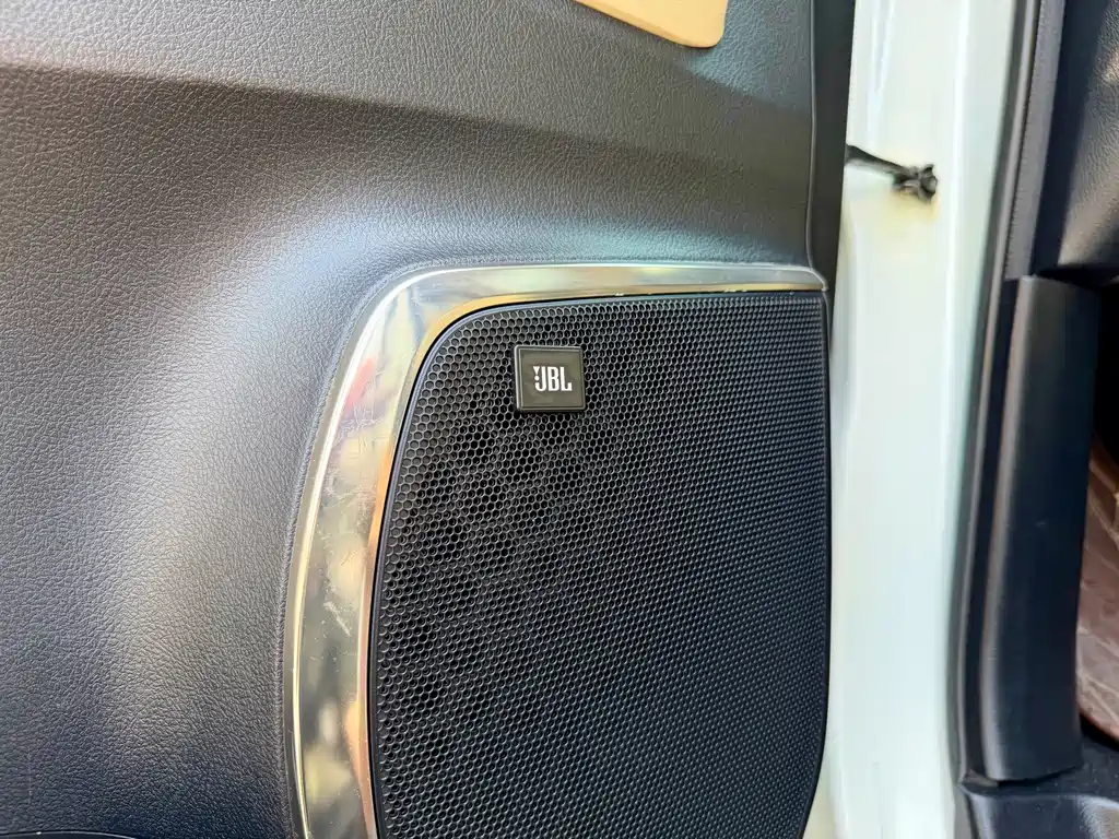 Toyota Alphard 2017 — фото 14