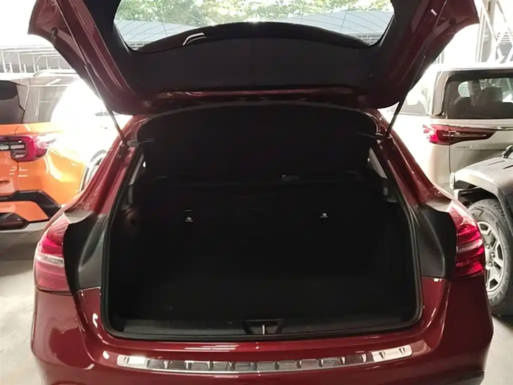 Mercedes-Benz GLA 2018 — фото 19