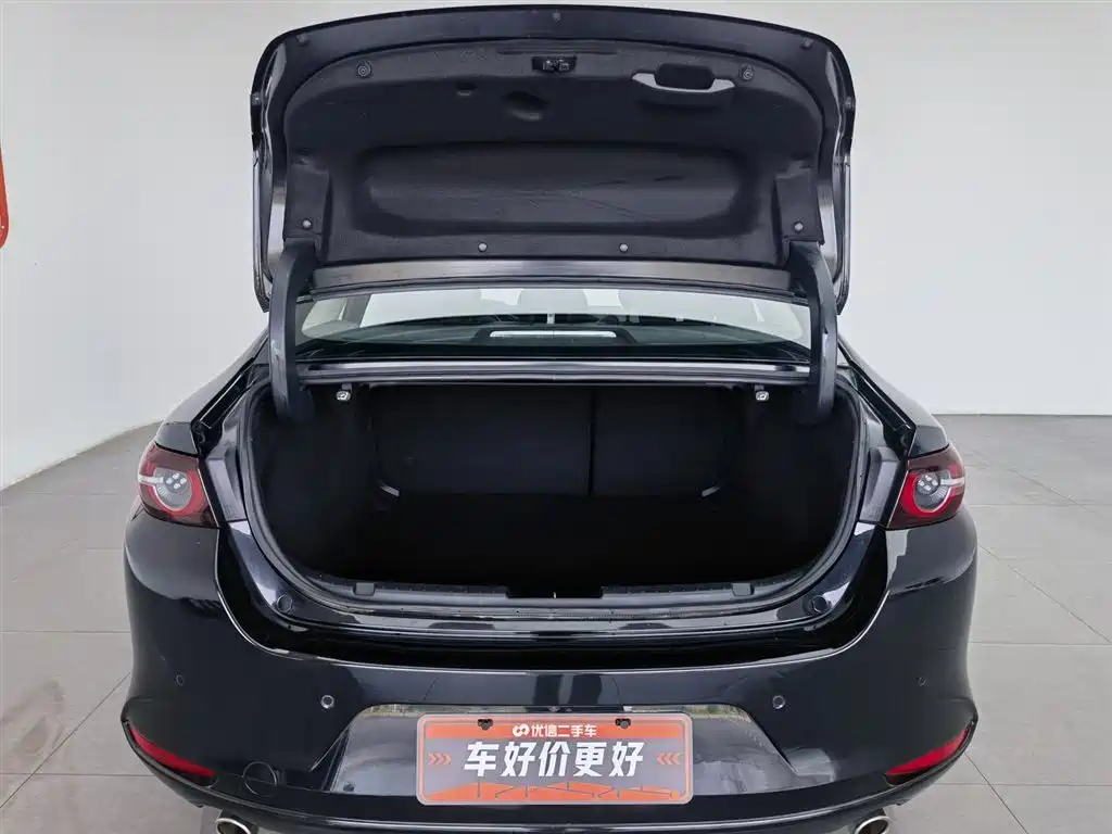 Mazda 3 Axela 2021 — фото 16