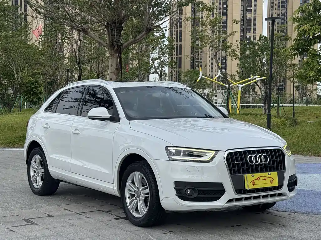 Audi Q3 2014