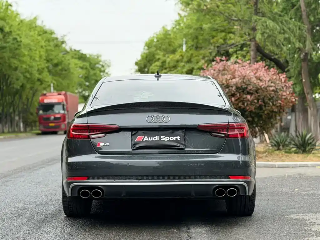 Audi S4 2019 — фото 8