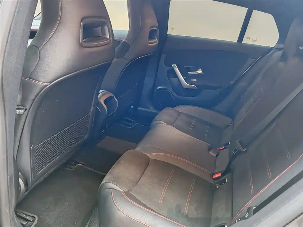 Mercedes-Benz CLA 2025 — фото 18