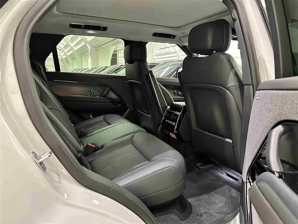 Land Rover Sport 2023 — фото 15