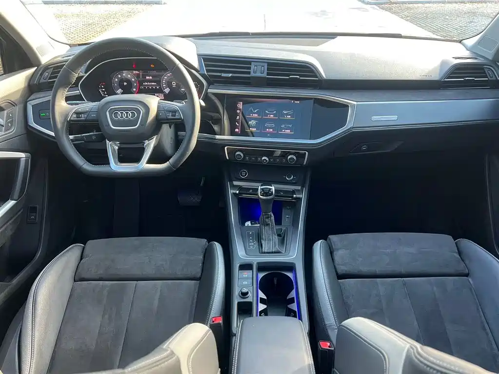 Audi Q3 2023 — фото 14