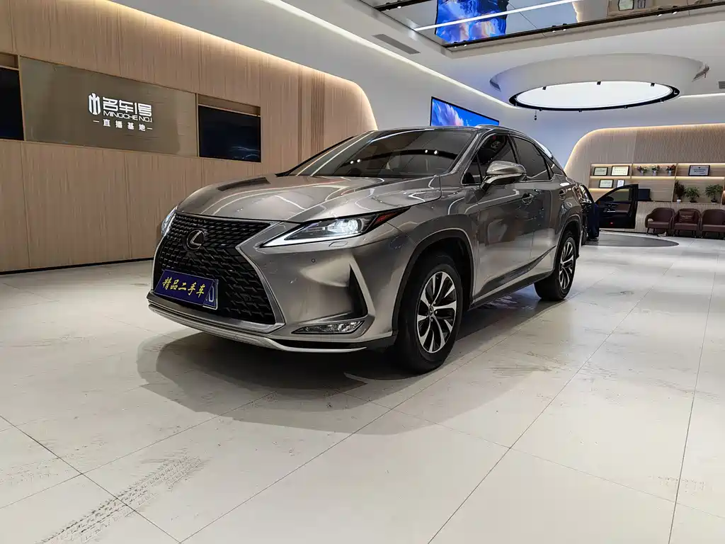 Lexus RX 2021 — фото 1